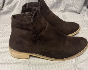 Cisco Kid Bootie Size 10 Dark‎ Brown Suede 1 Inch Heel. Womens. thumbnail 1