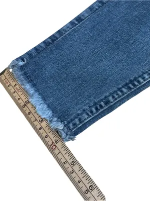 7 For All Mankind Women’s 28 Ankle Gwenevere Skinny Crop Jeans Frayed Hem Blue thumbnail 6