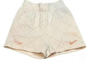 Nike Sportswear Club Fleece Quilted Short Embroidered Pale Ivory Apricot Women S thumbnail 1