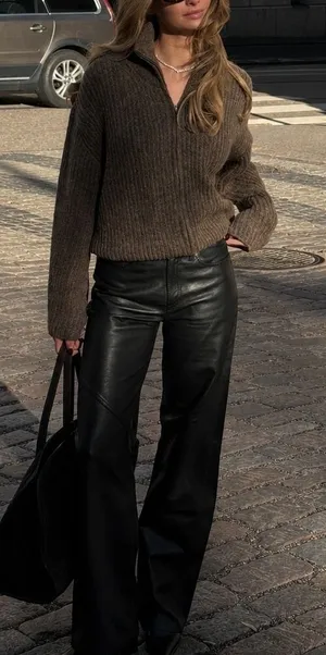 Abercrombie | '90s Straight Ultra High Rise Curve Love Faux Leather Pants thumbnail 1