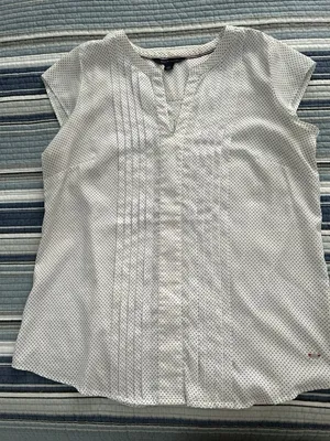 Tommy Hilfiger Split Neck Cap Sleeve Pleated Front Top White /Black Polka Dots S thumbnail 1