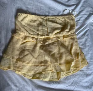Edikted Yellow Strapless Top thumbnail 1