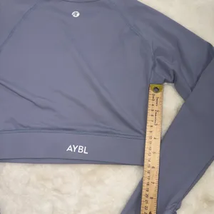 AYBL Athletic Minimalist Workout Seamless Long Sleeve Gray Crop Top Active Small thumbnail 3