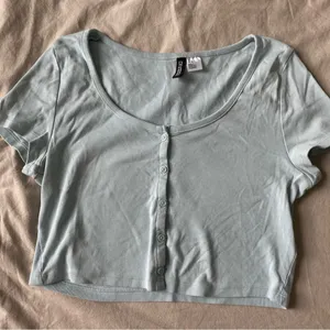 H&M Blue Button‎ Top thumbnail 1