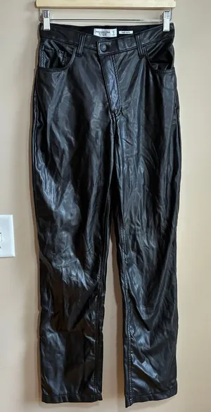 Abercrombie & Fitch vegan leather black the 90's straight ultra high rise 27 thumbnail 1