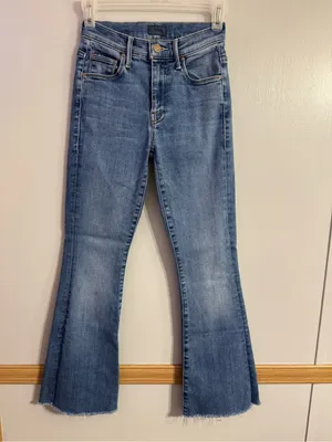 MOTHER Blue The Weekender in First Mate Medium Wash Flare Jeans Size 23 thumbnail 12
