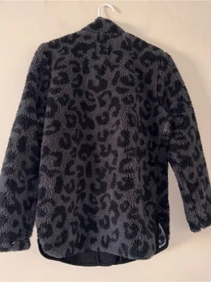 Member's Mark Charcoal Gray Black Leopard Cozy Sherpa Snap Front Jacket Small thumbnail 4