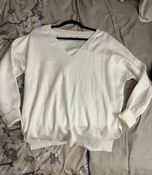 Abercrombie & Fitch White V-Neck Sweater thumbnail 1