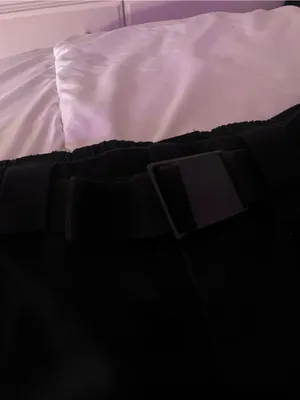 Aritzia TNA 3” Black Cargo Shorts with Utility Belt thumbnail 3