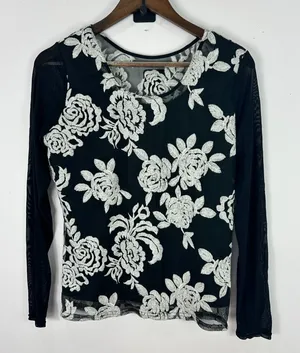 Sheer Mesh Floral Lace Top‎ Medium Black Romantic Gothic Witchy Whimsigoth Fairy thumbnail 1