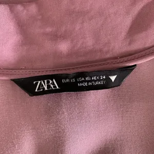 Zara Dress XS Pink Midi Long Sleeve‎ Feminine Romantic Elegant Chic thumbnail 5