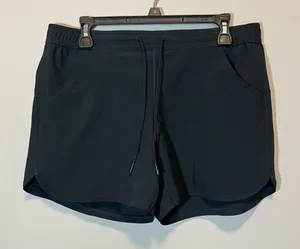 Lands’ End Women’s Black Athletic Shorts‎ 10 thumbnail 1