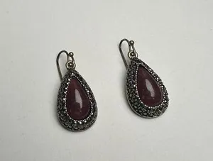 Lia Sophia Plum Red Teardrop Rhinestone Dangle Pierced Earrings Bronze Tone thumbnail 1