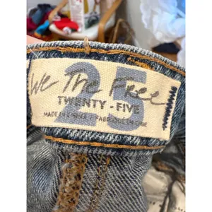 Free People WE THE FREE Denim Distressed Frayed Hem‎ Mini Skirt Size 25 Blue thumbnail 4