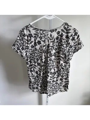 Anthropologie Pilcro Press Relief Black White Floral Split Neck Knit Top Size S thumbnail 7