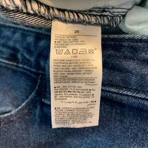 Old Navy High Rise WOW Wide‎ Leg Jeans Dark Wash Size 20 Minimal Casual Everyday thumbnail 4