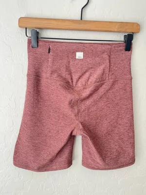 Vuori Clean Elevation Shorty biker shorts
Hazelnut Heather small thumbnail 5