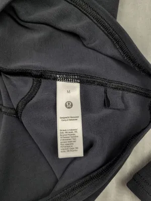 Lululemon Drapey Softstreme Off-The-Shoulder Long-Sleeve Shirt Black Size M thumbnail 6