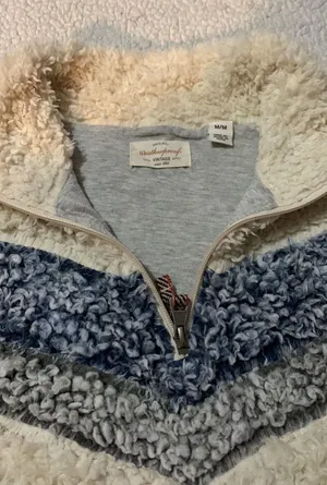 1/4 Zip thumbnail 2