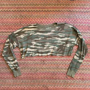 Army Camo Print Thermal Long Sleeve Cut Off Crop Top thumbnail 1