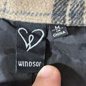 Windsor Women's Size M Tan Plaid Shirt Jacket Shacket Flannel *Missing Button* thumbnail 6