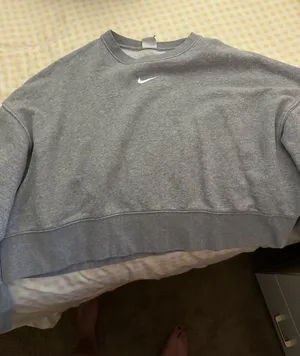 Nike Cropped Sweatshirt thumbnail 1