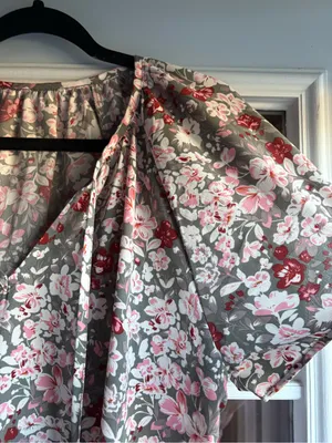Floral V-Neck Women's blouse in Pink & Red thumbnail 2