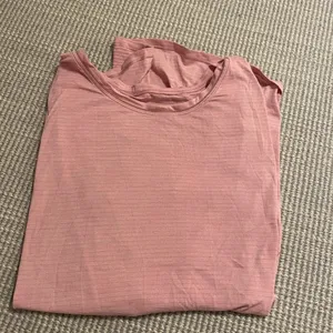 Women’s Lululemon Another Mile Short Sleeve SIZE 6 thumbnail 2