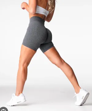 seamless shorts size medium thumbnail 1