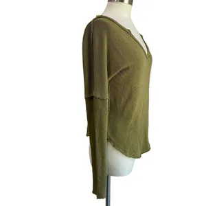 We The Free Come Get It V Neck‎ Cotton Blend Top Adventurer Green Boho M thumbnail 2