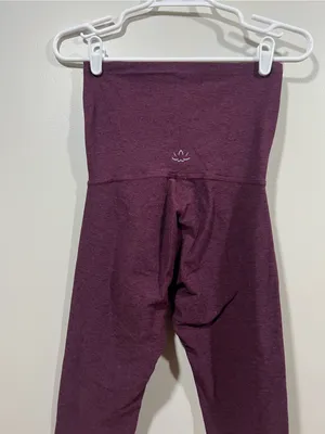 Beyond Yoga Maroon Maternity Cropped Leggings Small thumbnail 2