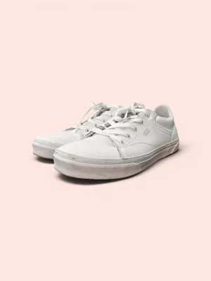 Vans Leather Classic White Low-Top Sneakers thumbnail 2