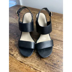 Cole Haan Octavia Black Leather Sandal size 7‎ thumbnail 2