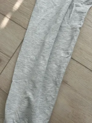 Lululemon sweatpants  thumbnail 4