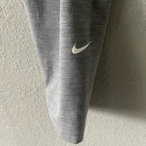 Nike Dri-Fit Gray Leggings thumbnail 5