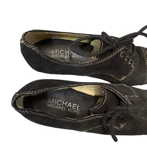 Michael Kors 6M Black Suede Oxford‎ Booties Lace Up Platform Heels Witchy Y2K thumbnail 7
