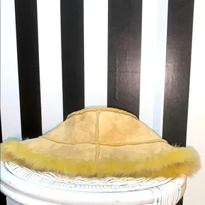 Y2K Vintage Tan Faux Suede /Fur Shearling Bucket Hat Reversible Unisex thumbnail 3