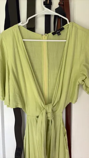 Lulu’s Tie-Front Cut-Out Midi Dress thumbnail 4