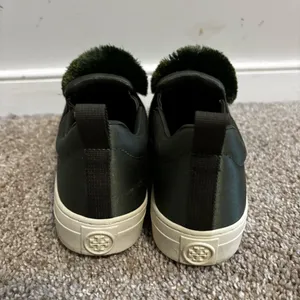 TORY BURCH Pom Pom Satin Platform Sneaker In Green Women’s Size 6.5 thumbnail 2