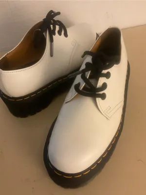 Dr. Martens women White Leather Platform Oxfords smooth shoesUS 6 thumbnail 11