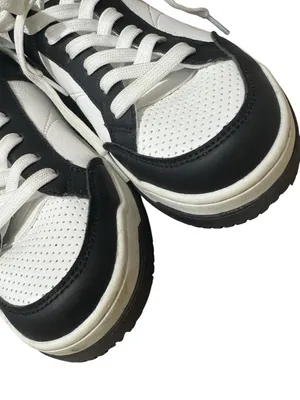 STEVE MADDEN Renegade Leather Sneakers 7 Black/White/Silver EUC thumbnail 4