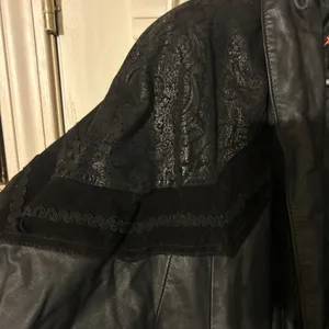 Vintage C-lll women’s trench coat thumbnail 3