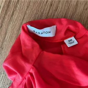 Aritzia red top thumbnail 5