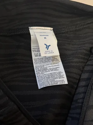 Old Navy Seamless Jacquard Mock- Neck Half-Zip Top thumbnail 3