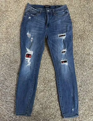 Judy Blue Jeans Womens 11/30 Skinny Fit Blue Distressed Red Plaid Underlay Jeans thumbnail 1