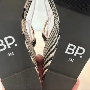 New BP Crochet Platform Wedge Sandals Sz 9 Black Cream Espadrilles Heels thumbnail 11