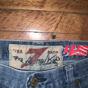 7 for All Mankind Great Wall of China distressed 27 jeans thumbnail 2