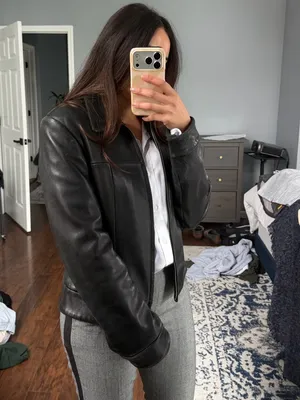 Vintage Black Leather Zip-Front Jacket thumbnail 10