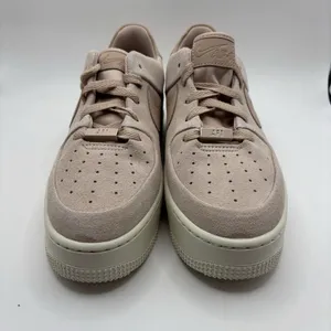 Nike Air‎ Force 1 Sage Low AR5339-201 Sneakers Womens Sz 10 Beige Platform Shoes thumbnail 2