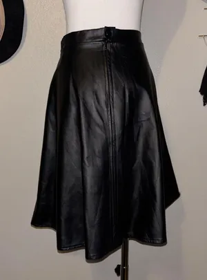 Leather Skirt Black Size 6 thumbnail 2